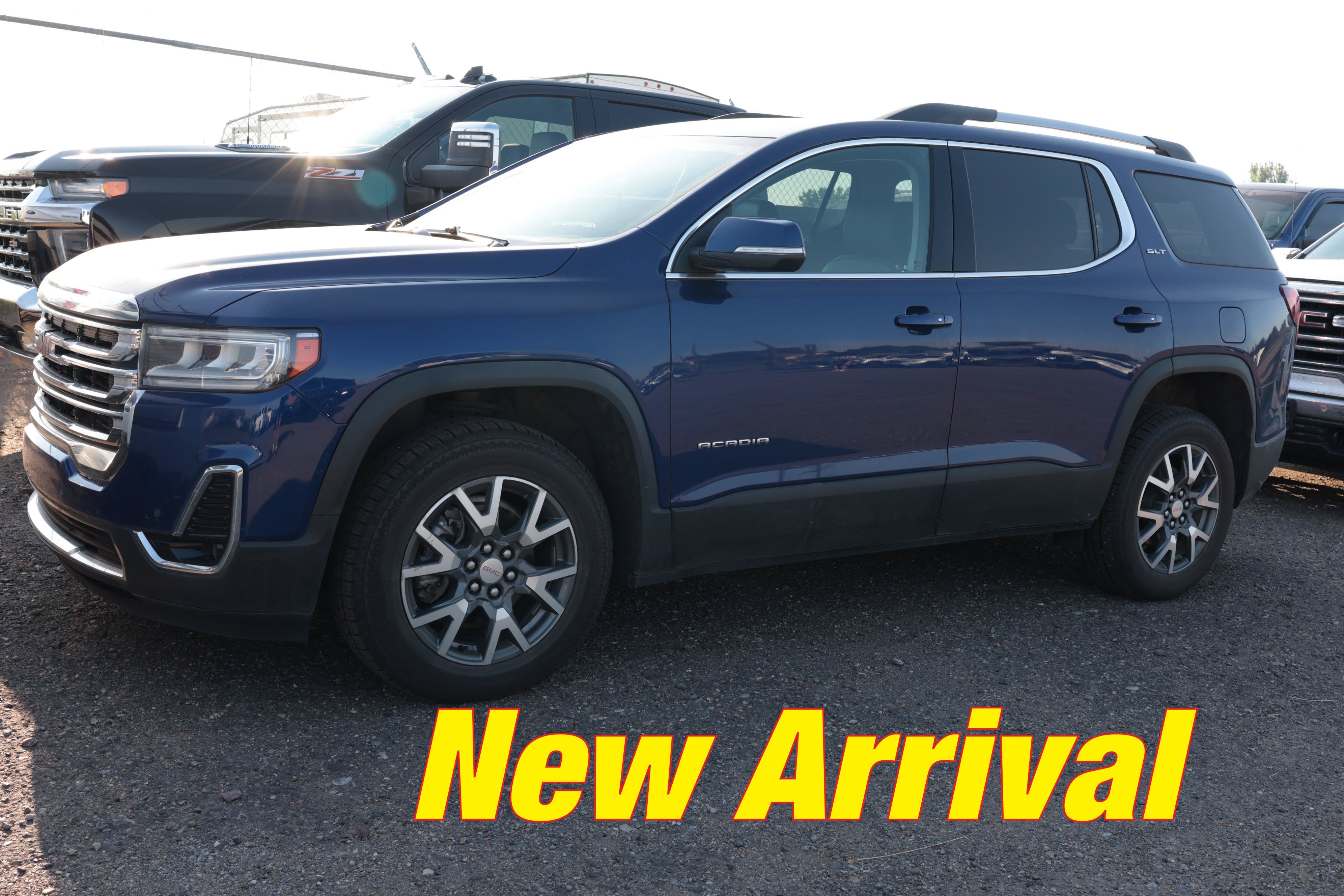 2023 GMC Acadia SLT