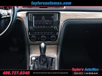 2018 Volkswagen Passat 2.0T SEL Premium