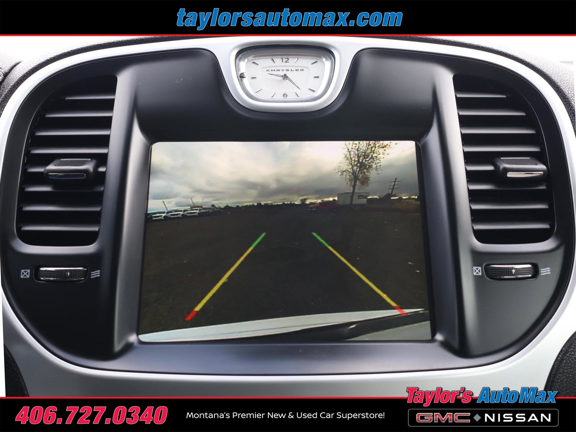 2022 Chrysler 300 Touring L