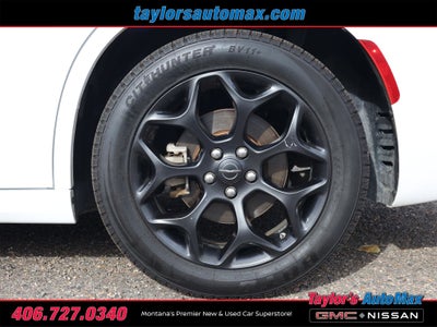 2022 Chrysler 300 Touring L