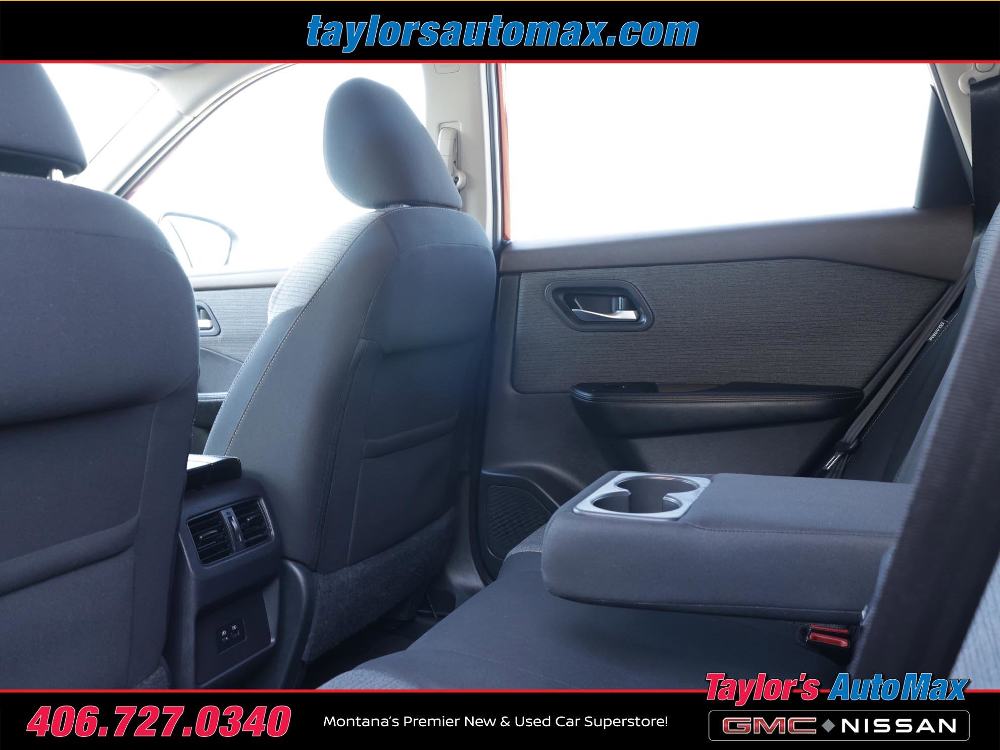 2022 Nissan Rogue SV