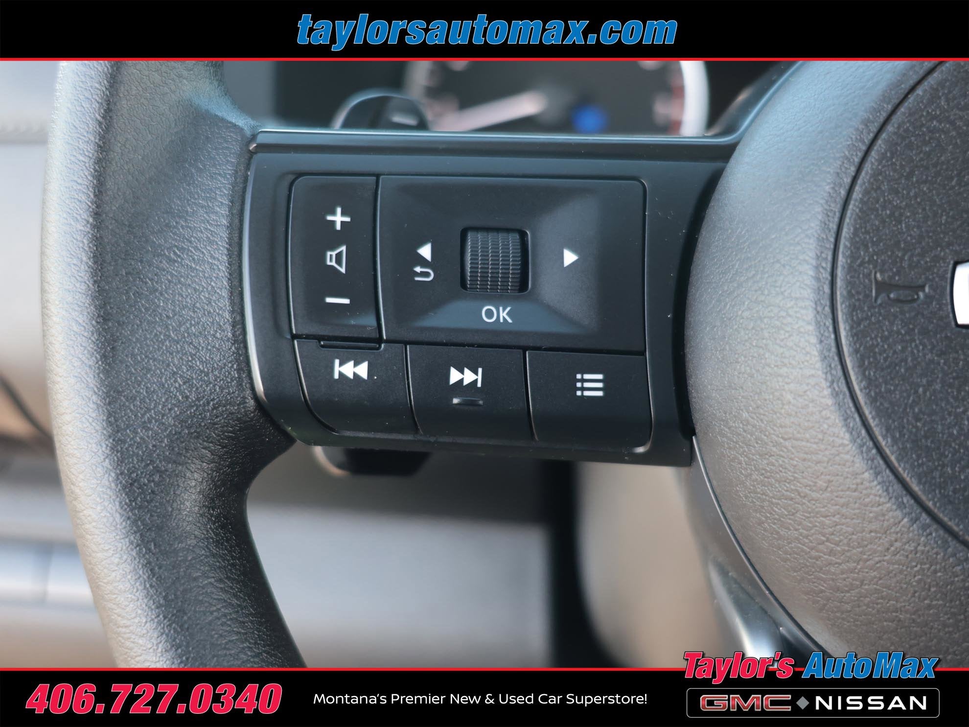 2024 Nissan Pathfinder S