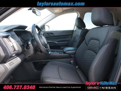 2024 Nissan Pathfinder S