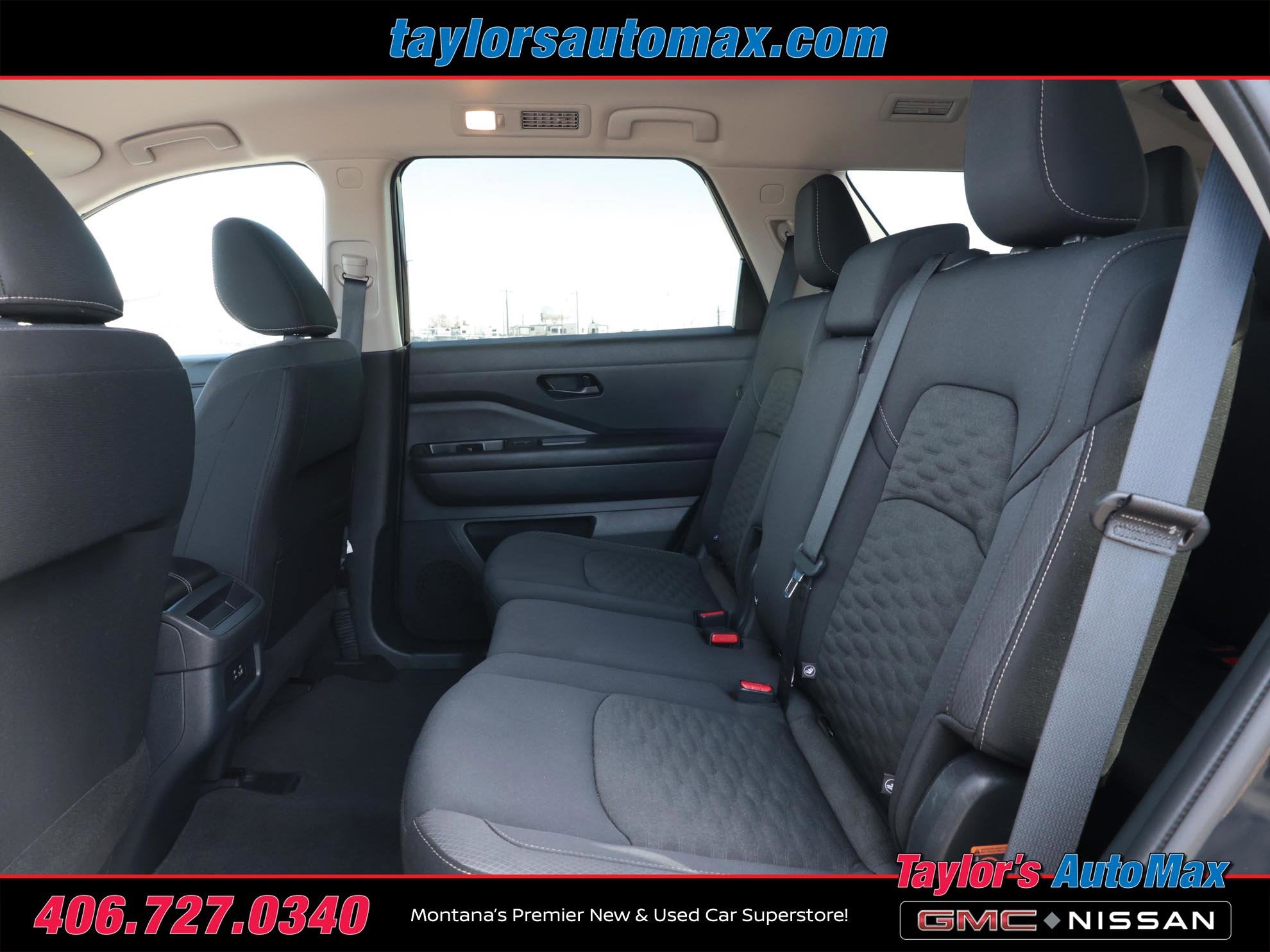 2024 Nissan Pathfinder S