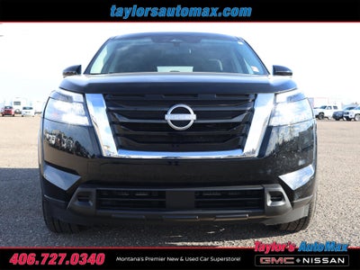2024 Nissan Pathfinder SV