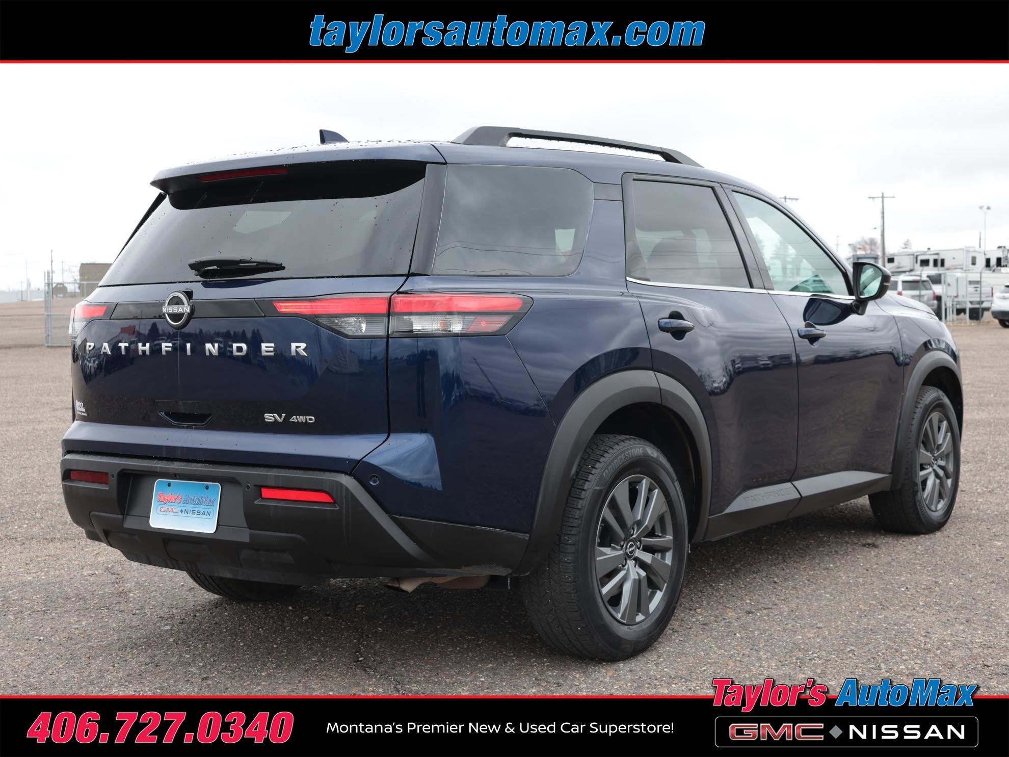 2024 Nissan Pathfinder SV