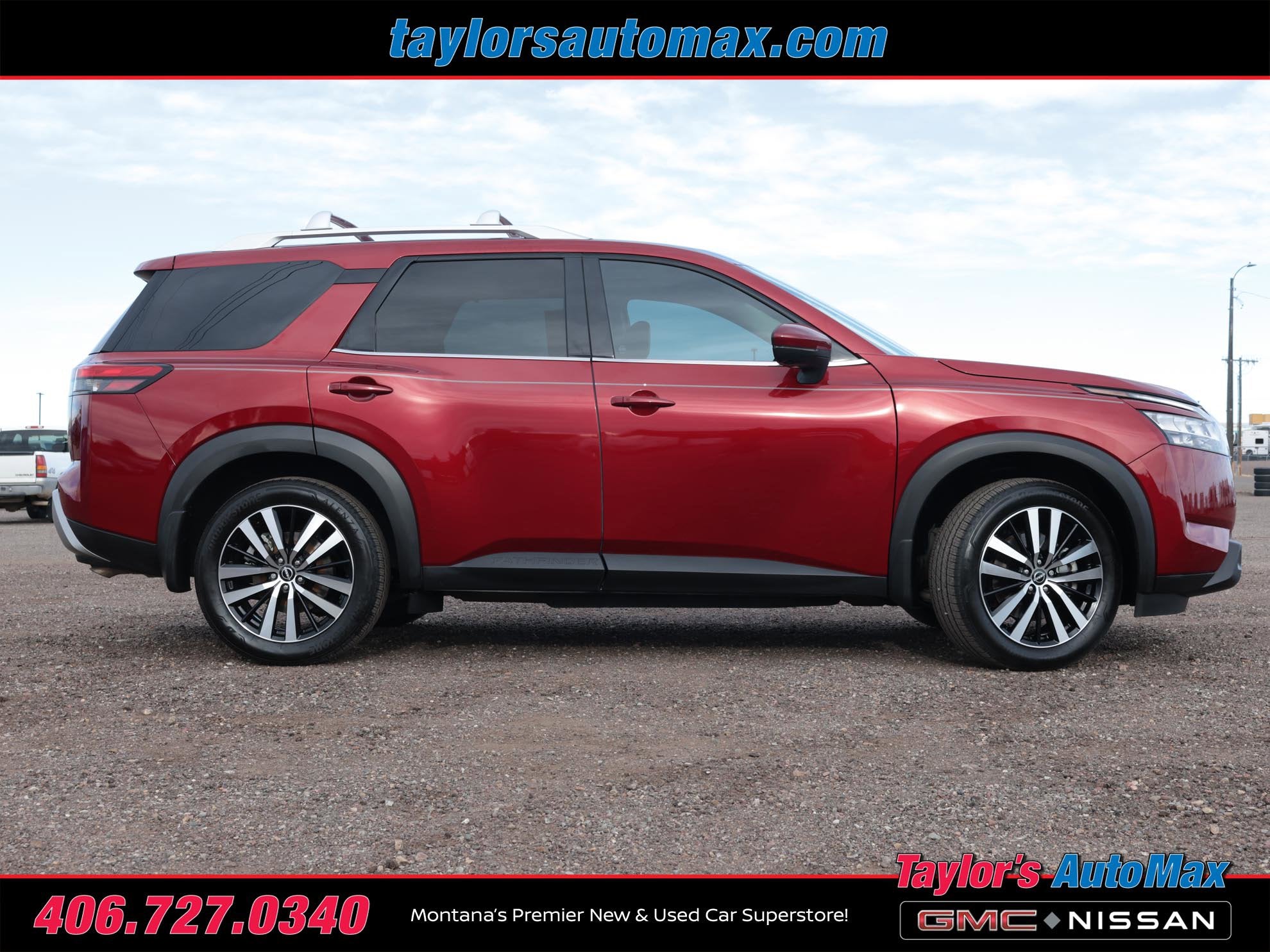 2023 Nissan Pathfinder SL