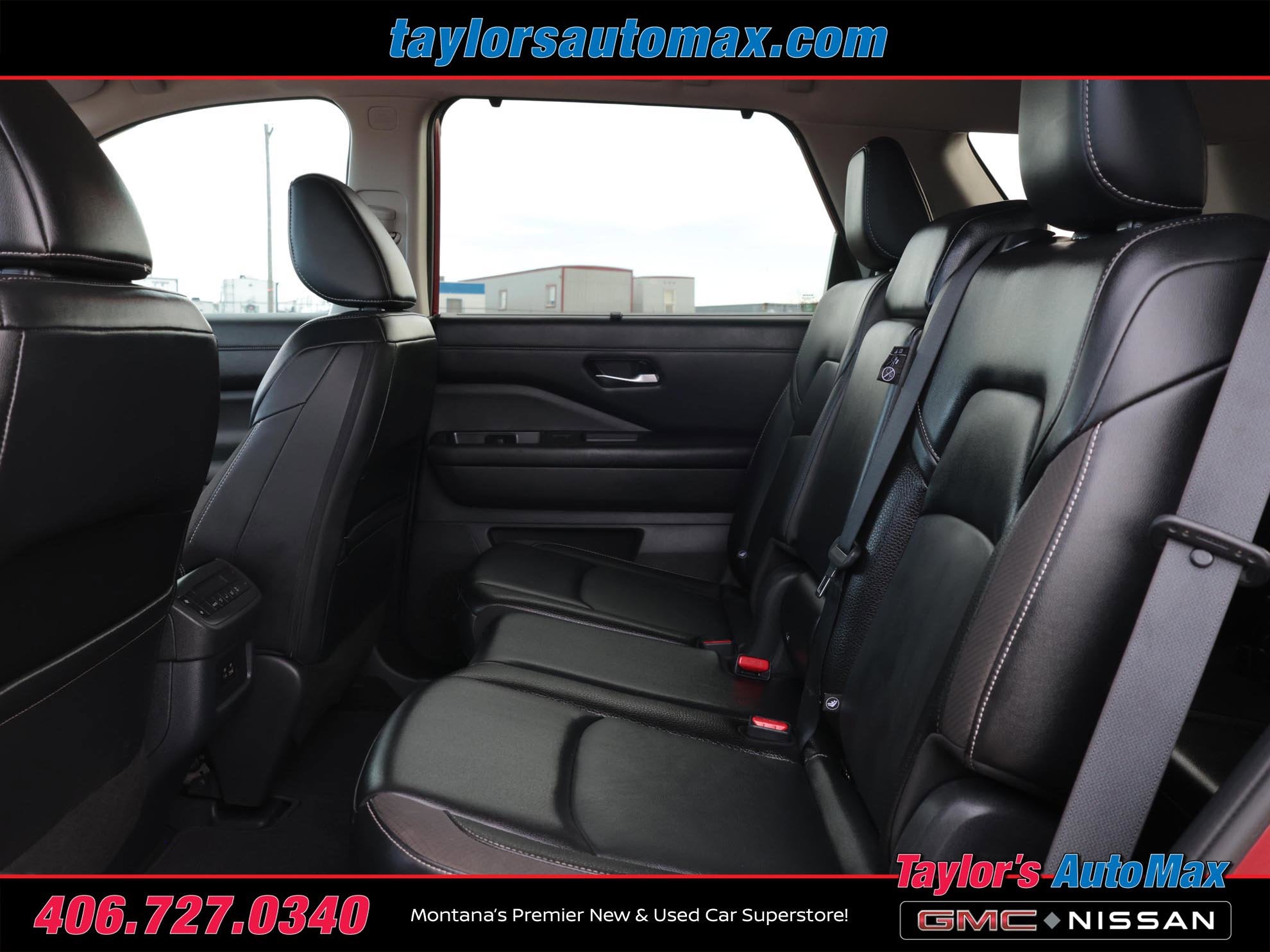 2023 Nissan Pathfinder SL