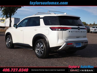 2023 Nissan Pathfinder SL