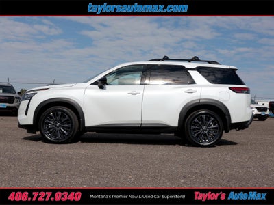 2026 Nissan Pathfinder SL