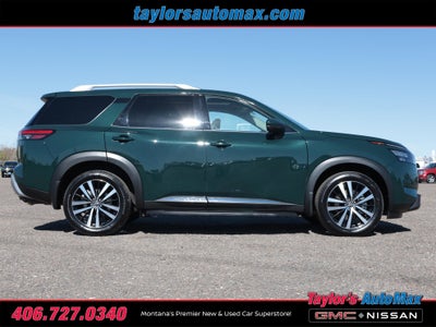 2025 Nissan Pathfinder Platinum