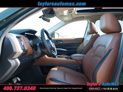 2025 Nissan Pathfinder Platinum