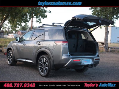2026 Nissan Pathfinder Platinum